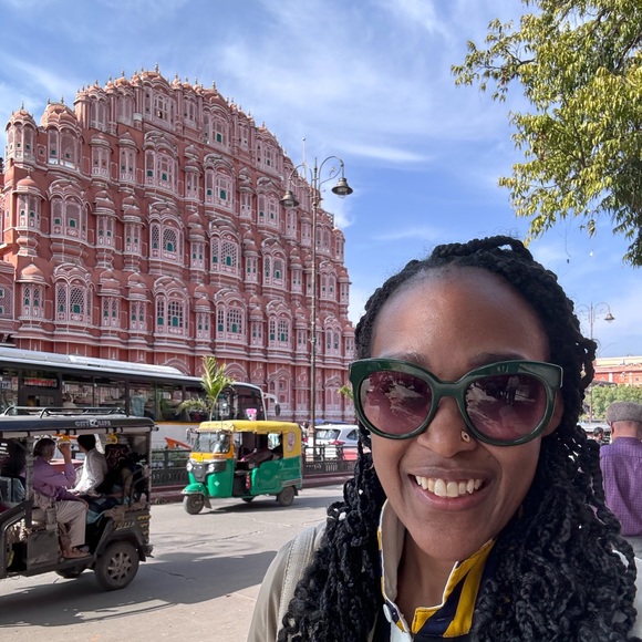 Meet your Posher, Ngaa - Picture 5 of 6